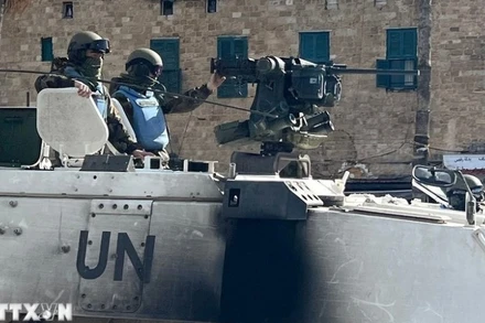 Đoàn xe của Lực lượng Lâm thời của Liên hợp quốc tại Liban (UNIFIL) được triển khai tại Sidon, Liban. (Ảnh: THX/TTXVN)