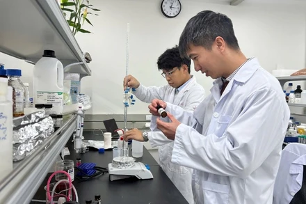 Hoạt động nghiên cứu, phát triển sản phẩm tại Viện Khoa học và Công nghệ Việt Nam-Hàn Quốc (VKIST). (Ảnh ĐỨC TÙNG)