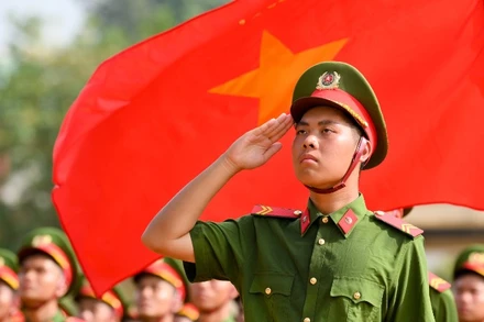 Lực lượng Công an nhân dân là nòng cốt trong sự nghiệp bảo đảm an ninh, trật tự, bảo vệ cuộc sống bình yên của nhân dân. (Ảnh THẾ ĐẠI)