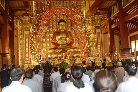 Lễ dâng y Kathina Hoàng gia Thái Lan lần thứ 18 diễn ra tại Việt Nam Quốc Tự.