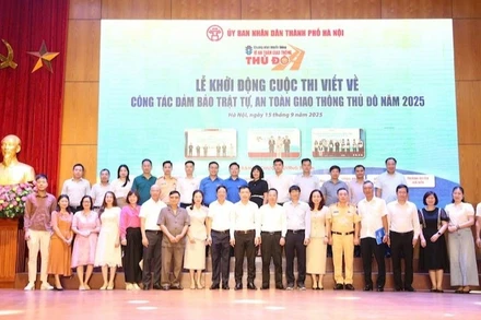 Các đại biểu tham gia Lễ khởi động.