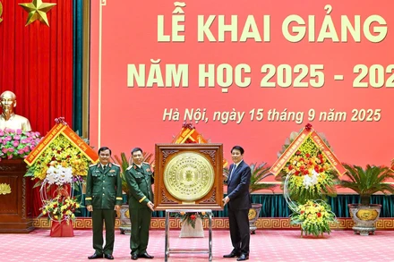 Chủ tịch nước Lương Cường dự Lễ khai giảng năm học 2025-2026 Học viện Quốc phòng. (Ảnh: THỦY NGUYÊN)