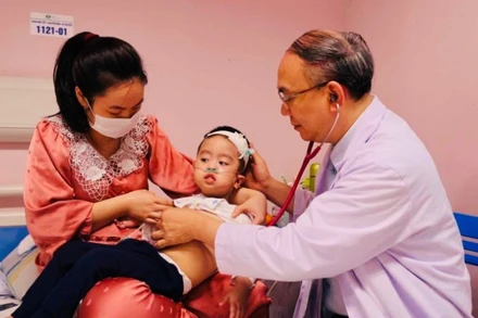 Một bệnh nhi mắc bệnh hiếm tại Trung tâm Nội tiết, Chuyển hóa, Di truyền và liệu pháp phân tử. (BỆNH VIỆN NHI TRUNG ƯƠNG)