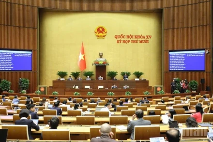 Quang cảnh phiên thảo luận ở hội trường chiều 2/12, Kỳ họp thứ 10, Quốc hội khóa XV. (Ảnh: DUY LINH) 