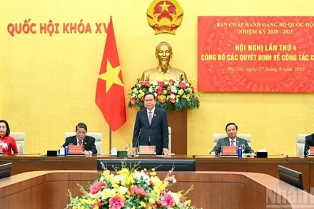 Bí thư Đảng ủy Quốc hội, Chủ tịch Quốc hội Trần Thanh Mẫn cùng các Phó Chủ tịch Quốc hội, Phó Bí thư Đảng ủy Quốc hội dự và chủ trì Hội nghị. (Ảnh: DUY LINH)