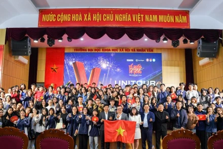 “Tổ quốc trong tim” - dấu ấn đặc biệt tại Trường đại học Khoa học Xã hội và Nhân văn.