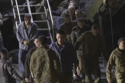 Trao đổi tù nhân Nga-Ukraine. (Ảnh minh họa: Anadolu)