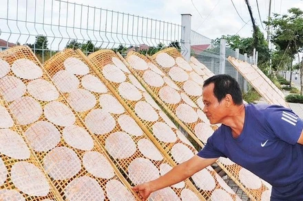 Làng nghề bánh tráng An Ngãi (xã Long Điền, Thành phố Hồ Chí Minh) tất bật sản xuất những ngày giáp Tết.