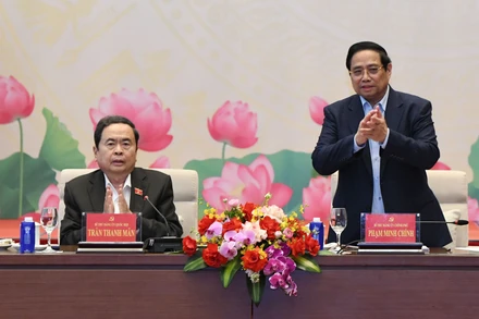 Thủ tướng Chính phủ Phạm Minh Chính và Chủ tịch Quốc hội Trần Thanh Mẫn đồng chủ trì Hội nghị. (Ảnh: DUY LINH) 