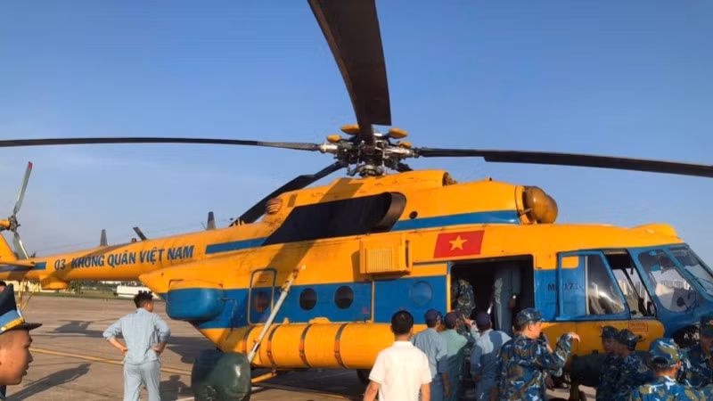 Máy bay chuẩn bị đưa hàng cứu trợ tới tỉnh Điện Biên.