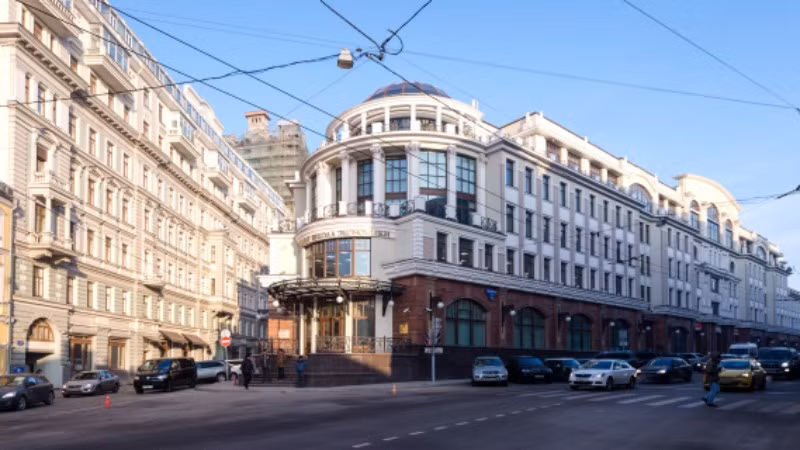 Trường HSE nằm ở trung tâm phố cổ của thành phố Moskva với nhiều khu nhà khác nhau trong khu vực Kitai Gorod.