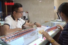 [Video] Giá vàng SJC lên ngưỡng 124 triệu đồng, tỷ giá trung tâm quay đầu giảm