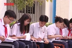 [Video] Hà Nội: Thí sinh làm thủ tục dự thi lớp 10 vào sáng 6/6