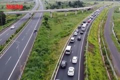 [Video] Đóng một phần cao tốc TP Hồ Chí Minh - Long Thành trong 30 ngày