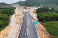 [Video] Chuẩn bị đầu tư xây dựng 3 tuyến cao tốc quan trọng