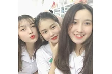 Nụ cười tỏa nắng của nữ sinh viên Trường Cao đẳng Y dược Tuệ Tĩnh Hà Nội.