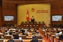 Toàn cảnh nghị trường chiều 7-4. Ảnh: TRẦN HẢI