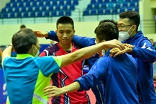 Niềm vui chiến thắng sau hơn 4 giờ thi đấu của các vận động viên, huấn luyện viên Long Hải-Hải Dương 1.