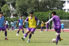Các tuyển thủ tập luyện trước trận gặp Malaysia. (Ảnh: VFF)