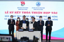 Ký kết hợp tác giữa Thành đoàn và Sở Khoa học và Công nghệ.