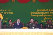 Thủ tướng Việt Nam Phạm Minh Chính và Thủ tướng Campuchia Samdech Techo Hun Sen tại lễ kỷ niệm. (Ảnh: Fresh News)