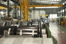 Sản xuất thép cuộn xuất khẩu tại Công ty TNHH Thép JFE Shoji Hải Phòng tại Khu công nghiệp đô thị VSIP Hải Phòng. (Ảnh: Danh Lam/TTXVN)