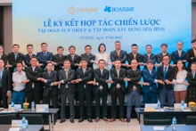 Tập đoàn Xây dựng Hòa Bình và Tập đoàn Sun Group ký kết hợp tác chiến lược