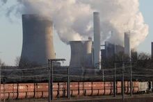 Quang cảnh bên ngoài nhà máy điện than Niederaussem, phía tây Cologne, Đức. (Ảnh: Reuters)