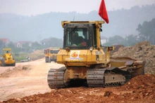 “Bão giá” vật liệu cản trở thi công cao tốc bắc-nam