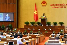 Chủ tịch Quốc hội Vương Đình Huệ phát biểu kết thúc chất vấn nhóm vấn đề thứ tư thuộc lĩnh vực giao thông vận tải, chiều 9/6. (Ảnh: KHOA NGUYÊN)