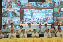 Đại diện lãnh đạo các sở, ngành tỉnh Điện Biên ký cam kết thực hiện các giải pháp cải thiện bền vững chỉ số PCI.