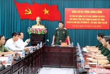 Đại tướng Lương Cường thăm, làm việc tại Bộ Chỉ huy quân sự tỉnh Yên Bái.