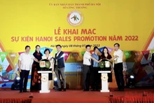 Các đại biểu tham gia khai mạc sự kiện “Hà Nội Sales Promotion”.