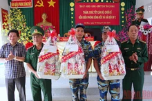 Do dịch bệnh, nhiều hoạt động thăm, tặng quà trực tiếp như Tết năm 2021 sẽ không diễn ra đại trà vào Tết 2022 ở Cà Mau. 