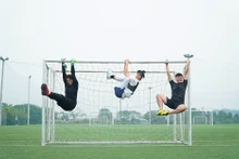 Ba diễn viên Hà Việt Dũng, Nhan Phúc Vinh và Tuấn Tú trong phim. (Ảnh: VFC)