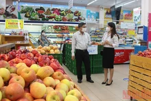 Siêu thị Co.opMart Vị Thanh tham gia dự trữ hàng hóa, bình ổn thị trường, trị giá gần 9 tỷ đồng.