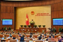 Lần đầu tiên Quốc hội thông qua “1 luật sửa nhiều luật”. (Ảnh: LINH KHOA)