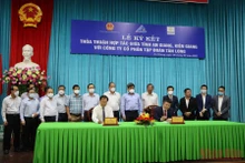 Quang cảnh buổi ký kết.