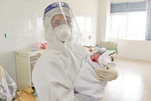 Trong ngày mùng 5 Tết Nguyên đán Nhâm Dần, các cơ sở y tế trong cả nước đã thực hiện đỡ đẻ, mổ đẻ thành công đón 3.011 trẻ chào đời. (Ảnh minh họa: TTXVN)