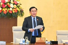 Chủ tịch Quốc hội Vương Đình Huệ phát biểu bế mạc phiên họp. (Ảnh: Duy Linh)