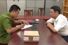 Khởi tố, bắt tạm giam đối tượng dùng súng đe dọa lái xe tải tại Bắc Ninh