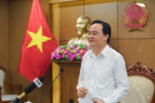 Bộ trưởng GD-ĐT Phùng Xuân Nhạ