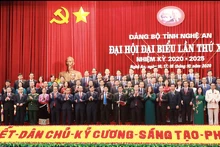 Ra mắt Ban Chấp hành Đảng bộ tỉnh Nghệ An khóa 19 nhiệm kỳ 2020-2025