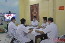 Bàn giao hệ thống hội chẩn khám chữa bệnh từ xa cho Trạm Y tế xã Đông Cuông, huyện Văn Yên, Yên Bái.