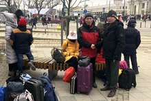 Tổ Công tác bảo hộ công dân của Bộ Ngoại giao phối hợp các cơ quan đại diện Việt Nam tại Ukraine và các nước lân cận tích cực triển khai các hoạt động hỗ trợ sơ tán người Việt Nam tại Ukraine ra khỏi các vùng chiến sự. (Ảnh: TTXVN)