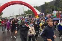 Người dân tham gia Ngày chạy Olympic vì sức khỏe năm 2020.
