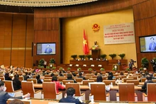 Hội nghị đại biểu Quốc hội hoạt động chuyên trách diễn ra trong hai ngày 28, 29/3 theo hình thức trực tiếp kết hợp với trực tuyến, với điểm cầu chính tại hội trường Diên Hồng, Nhà Quốc hội. 