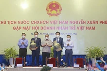 Chủ tịch nước Nguyễn Xuân Phúc gặp mặt Hội Doanh nhân trẻ Việt Nam vào tháng 10/2021.