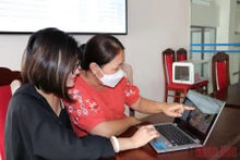 Người dân tra cứu thông tin trên trang thông tin quy hoạch xây dựng tỉnh Điện Biên.