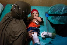 Tiêm vaccine cho trẻ em ở Yogyakarta, Indonesia. (Ảnh minh họa: UNICEF)